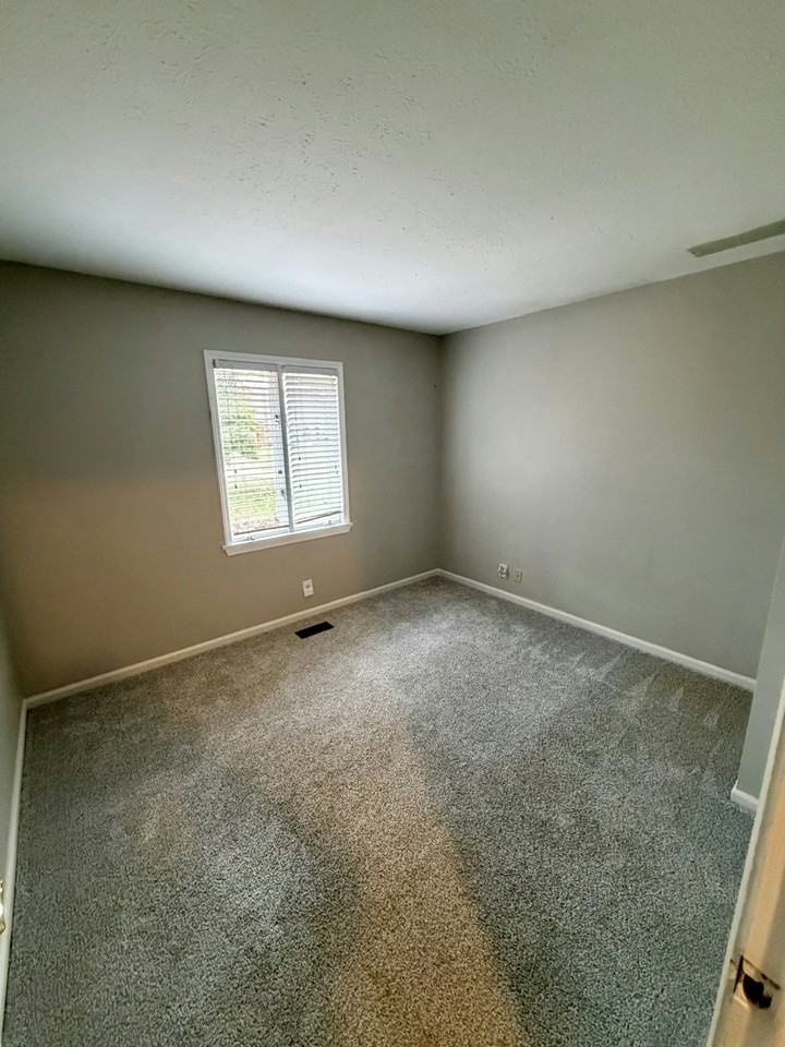 8701 Kev Court - Photo 7 of 20