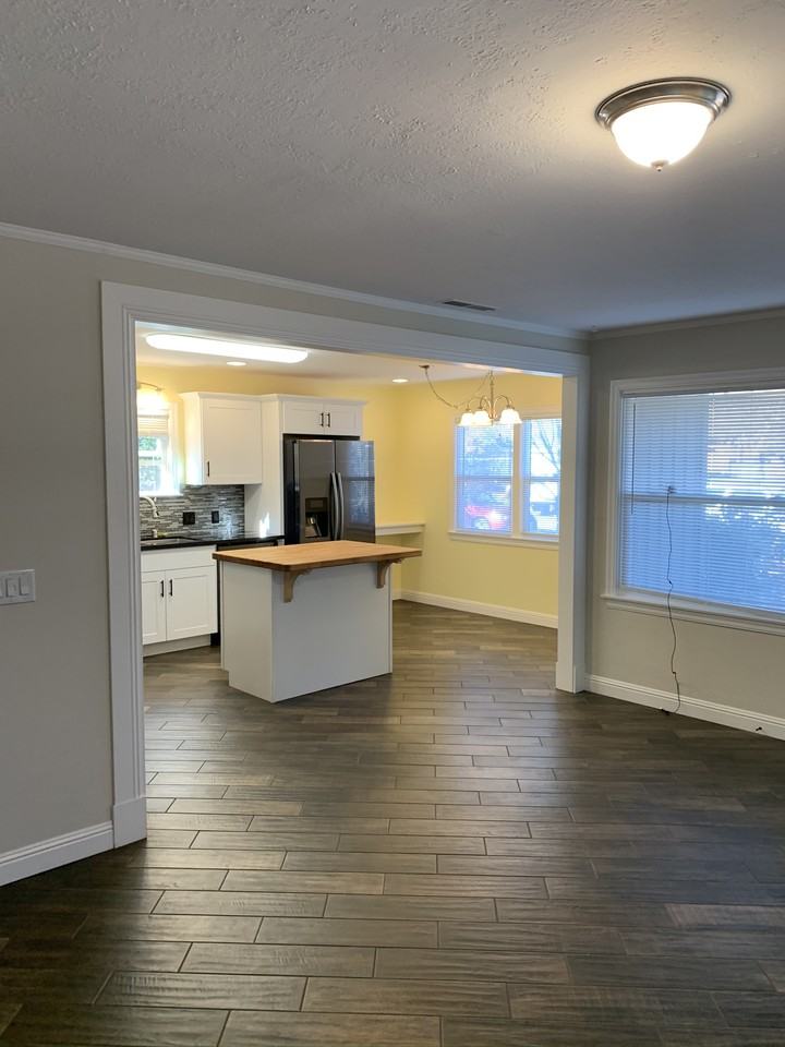 199 E Washington Ave #1 - Photo 3 of 22