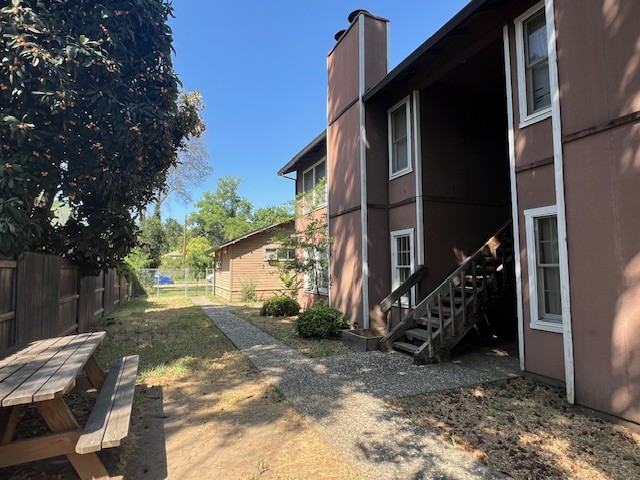 1138 Arcadian Ave #D - Photo 2 of 10