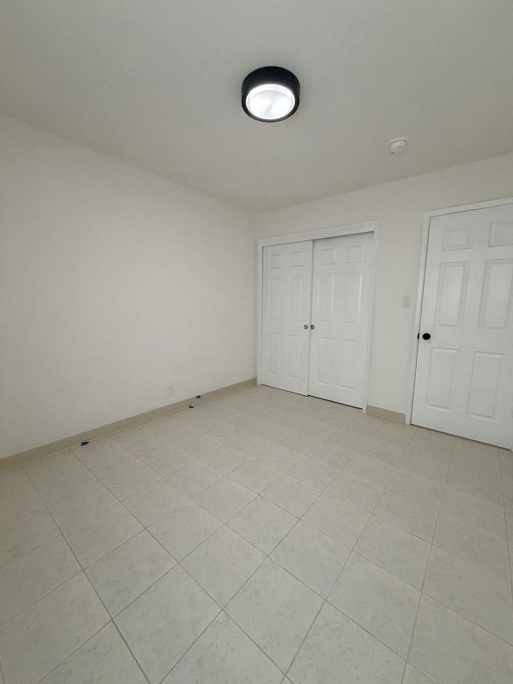 1902 Sheridan Street, Unit C - Photo 4 of 9