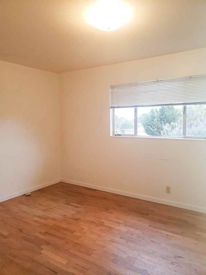 1846 Ord Grove Ave #1 - Photo 4 of 7