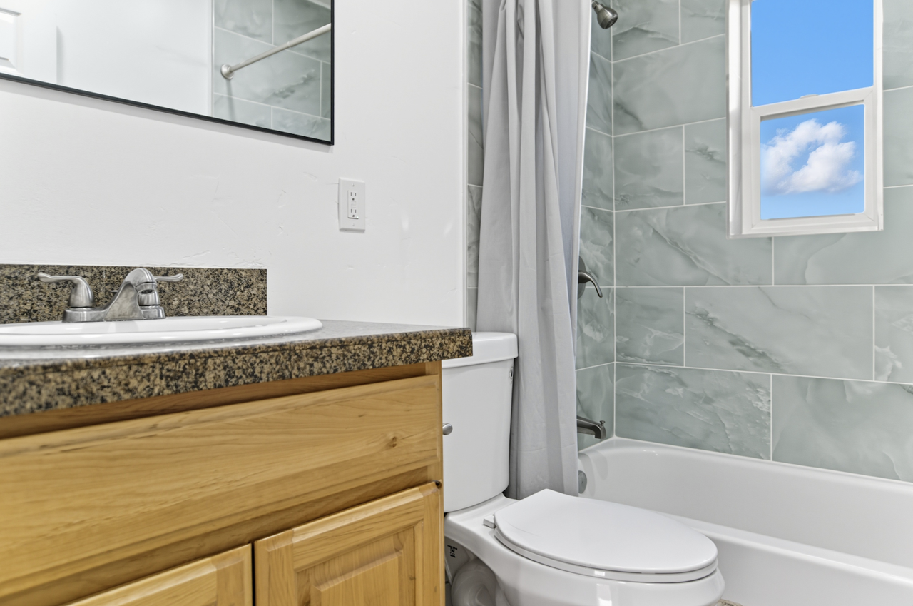 180 Ross Drive, Unit A - Photo 7 of 9