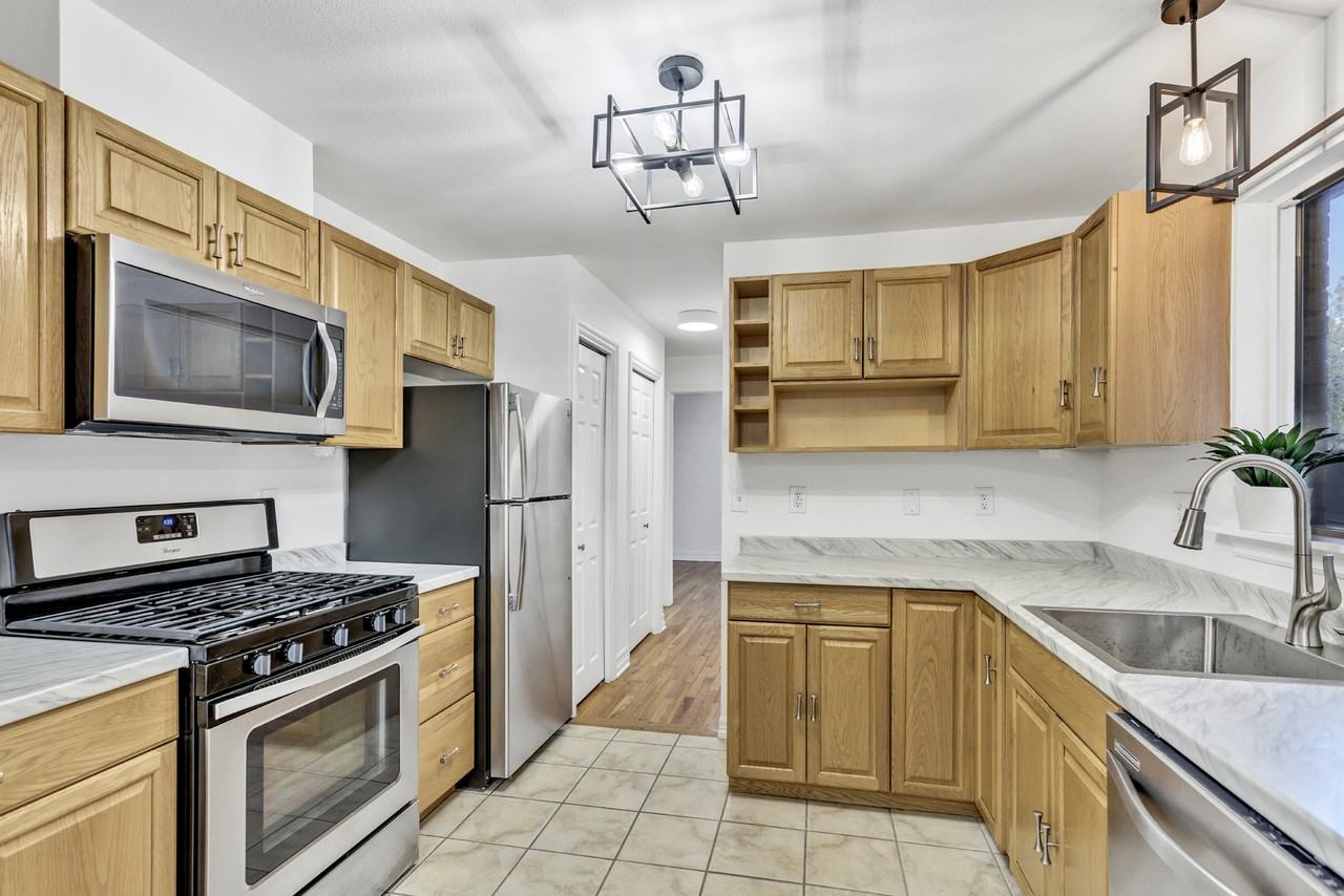 437 S Lamar St #NA - Photo 7 of 17