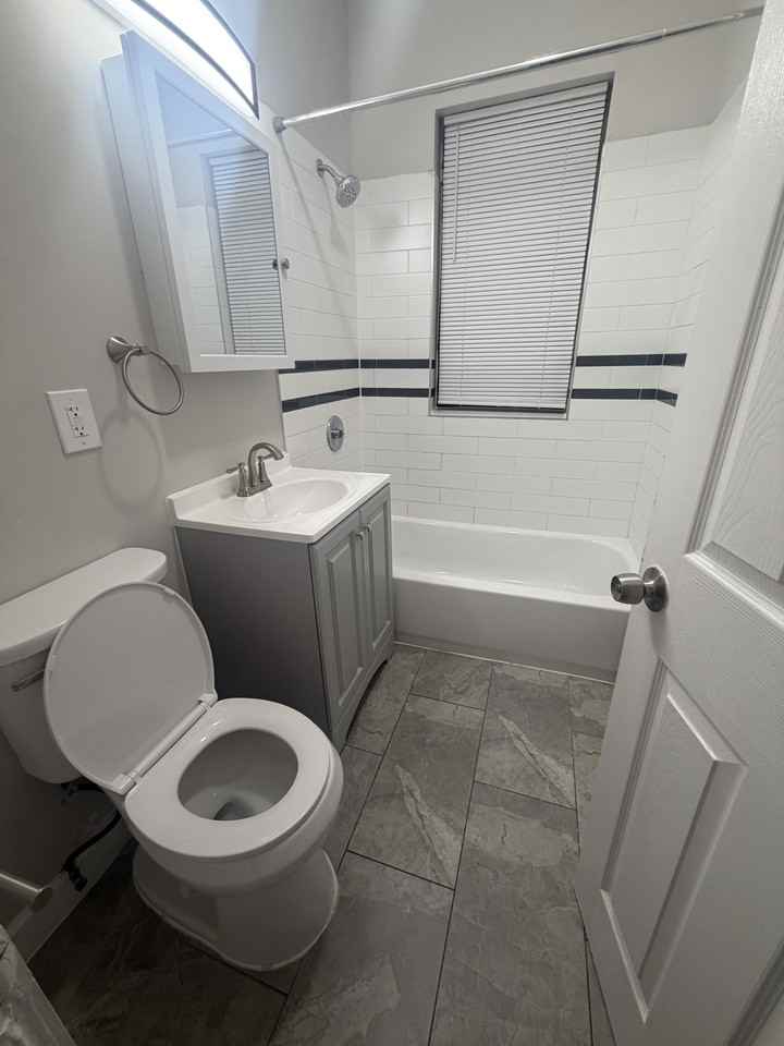 275 Beech St #35 - Photo 5 of 7