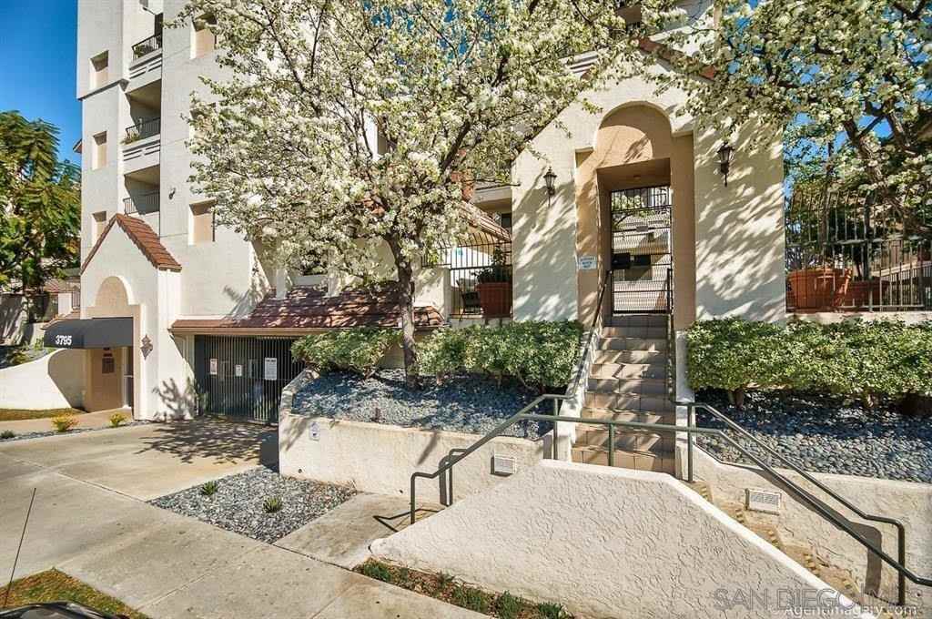 3795 Georgia St #201 - Photo 6 of 29