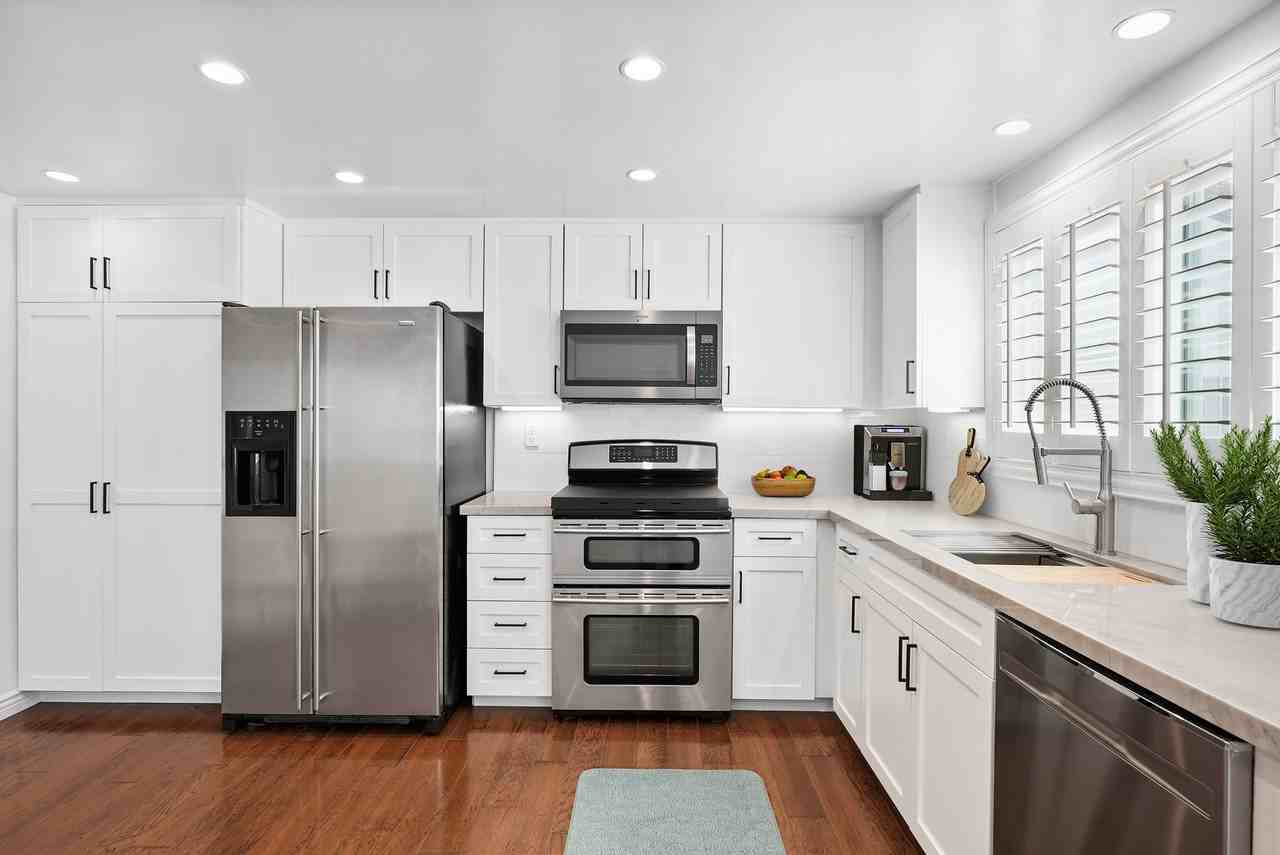 1622 Palisades Dr #1622 - Photo 4 of 24
