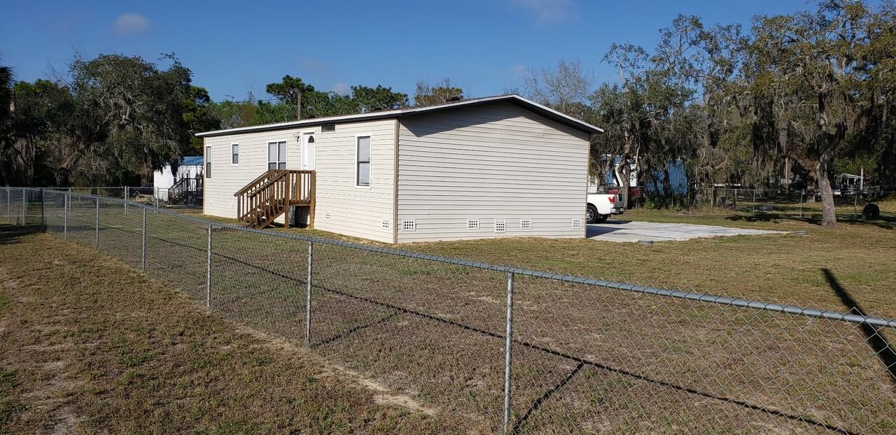 17010 Meridian Blvd #NA - Photo 4 of 24