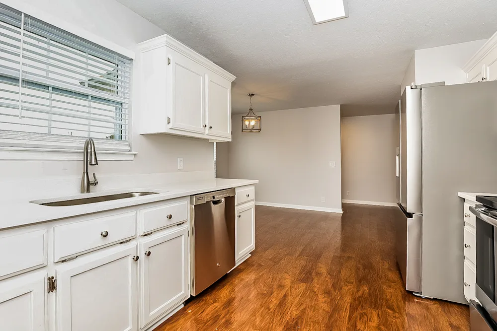 496 Laramie Dr #NA - Photo 3 of 9