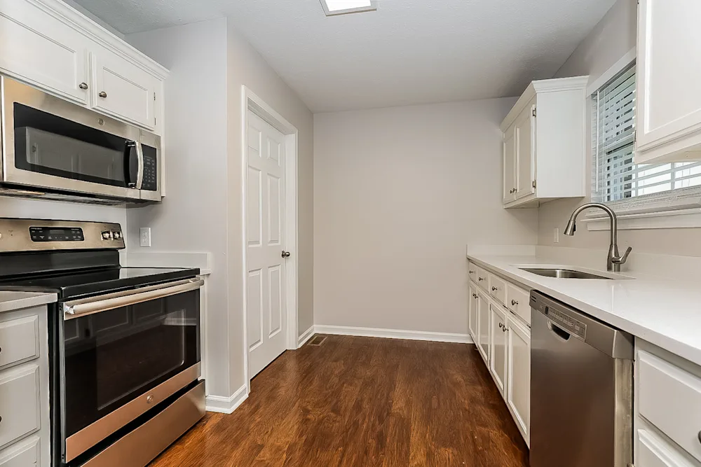 496 Laramie Dr #NA - Photo 4 of 9
