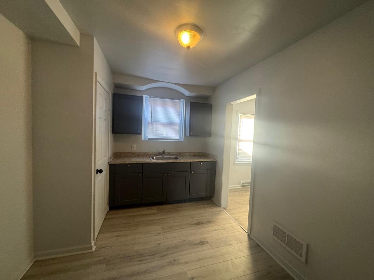 11326 Marlowe St #1 - Photo 5 of 14