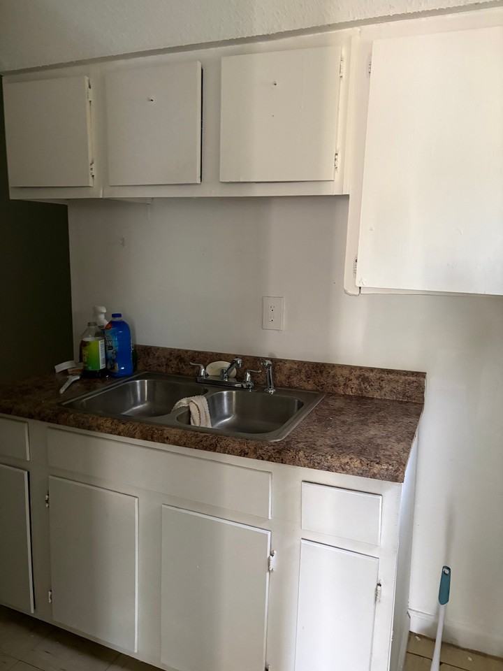 1540 Standridge St - Photo 4 of 10