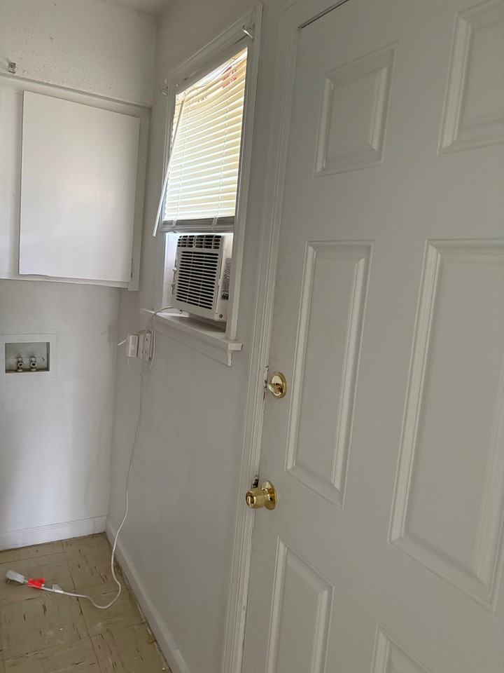 1540 Standridge St - Photo 7 of 10