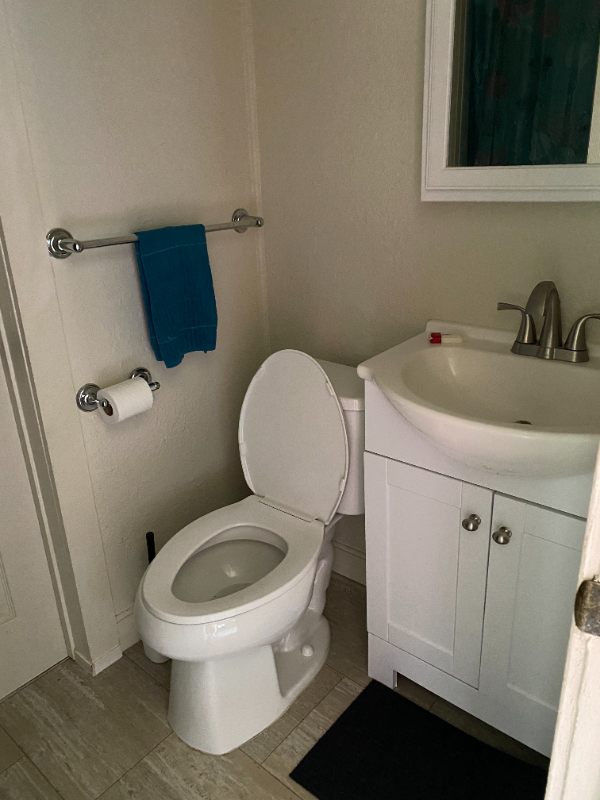 1563 Willis St - Photo 4 of 35
