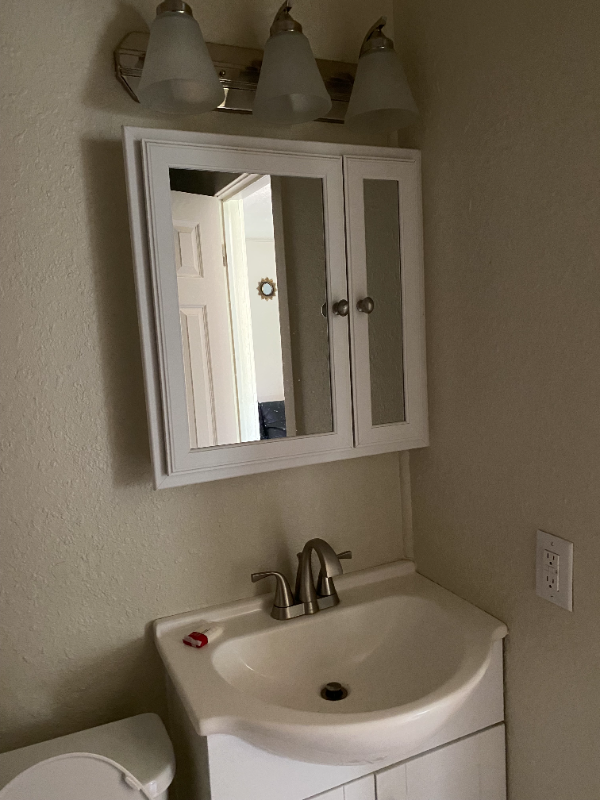 1563 Willis St - Photo 5 of 35