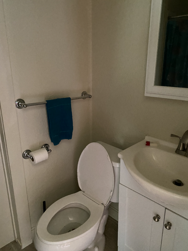 1563 Willis St - Photo 7 of 35