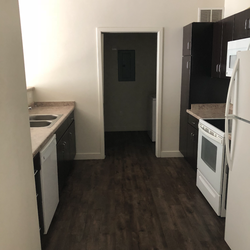 720 Sw - Photo 3 of 11