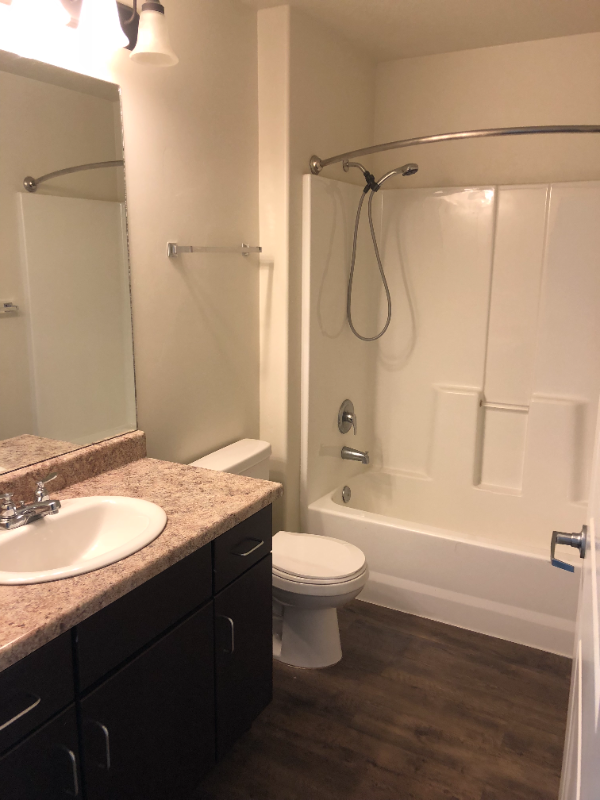 720 Sw - Photo 6 of 11