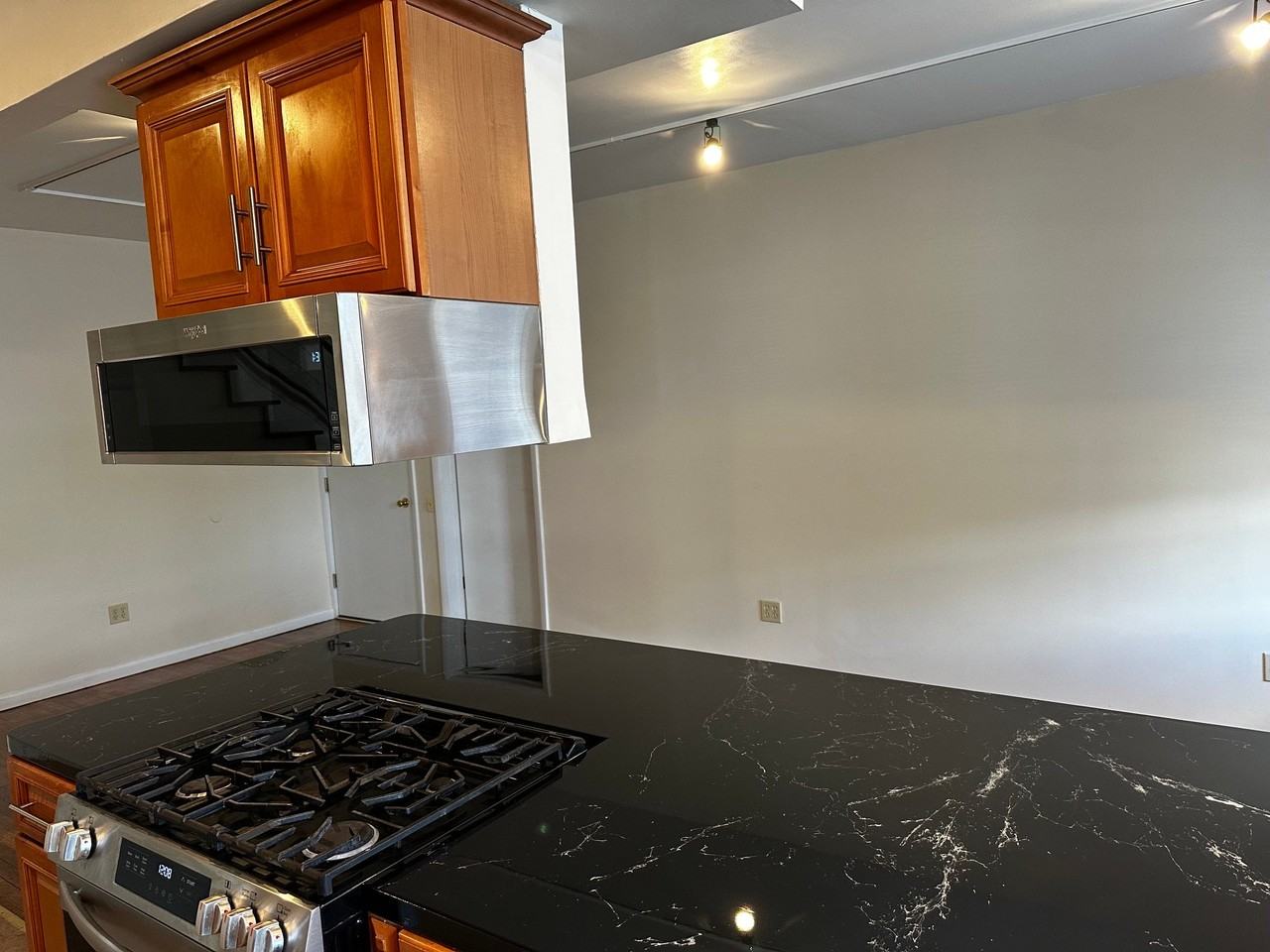 1315 Park Rd Nw #22 - Photo 2 of 26