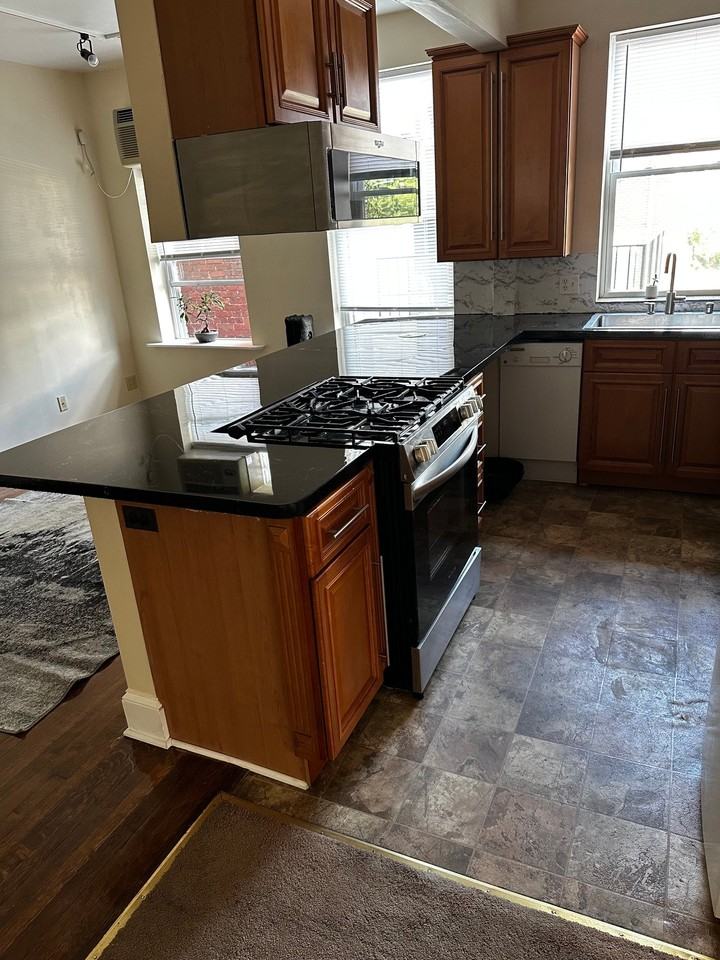 1315 Park Rd Nw #22 - Photo 6 of 26