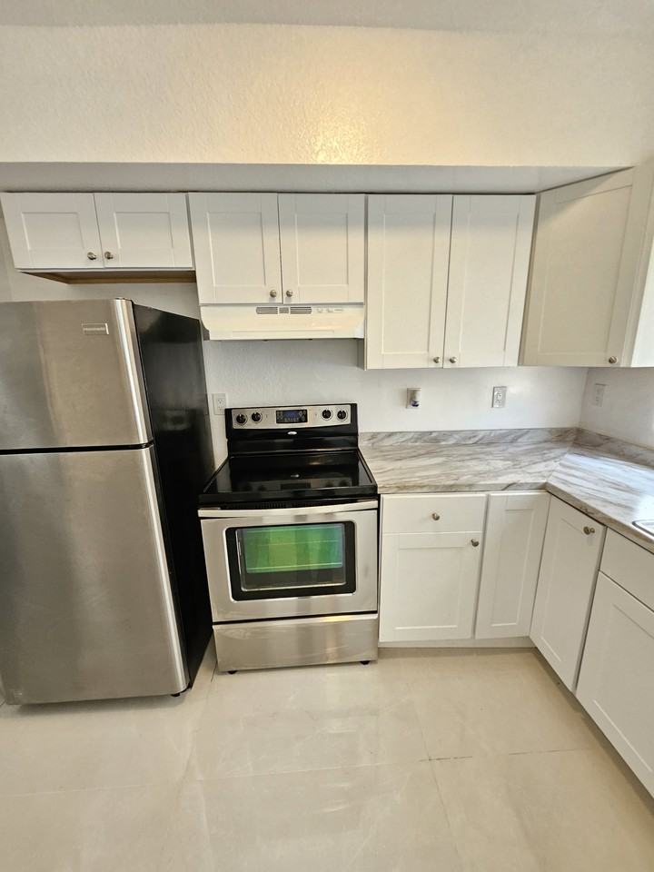 450 Nw 84th St #1 - Photo 6 of 50