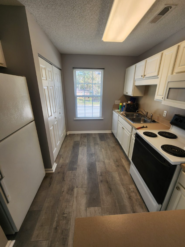 2407 James St #302 - Photo 6 of 16