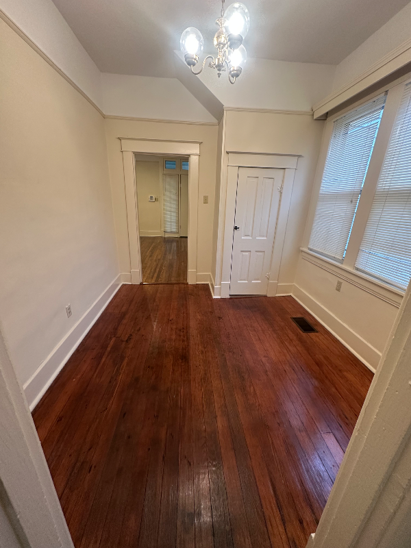 515 W 24th St #A - Photo 5 of 9