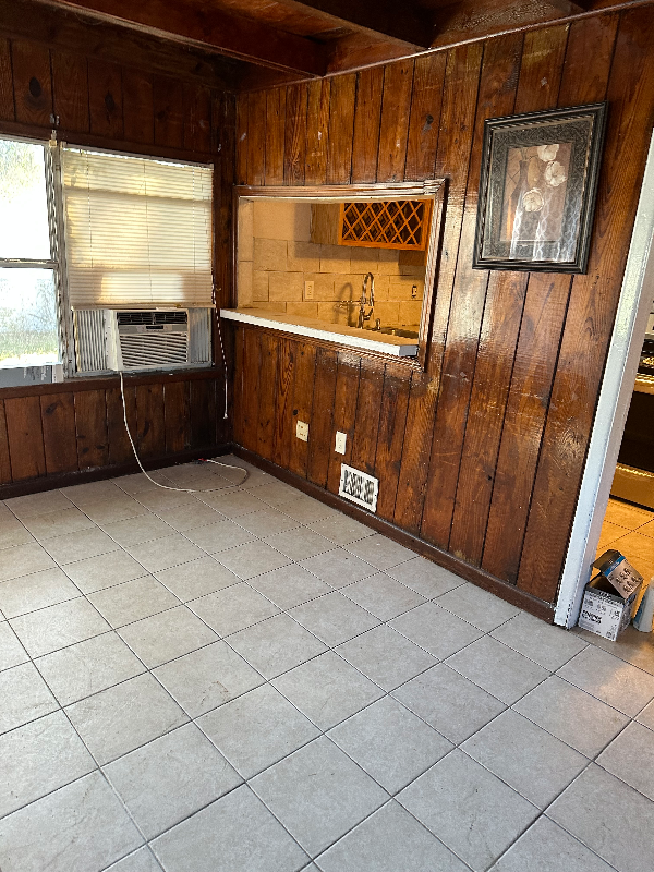 1915 W Kirby St - Photo 6 of 12