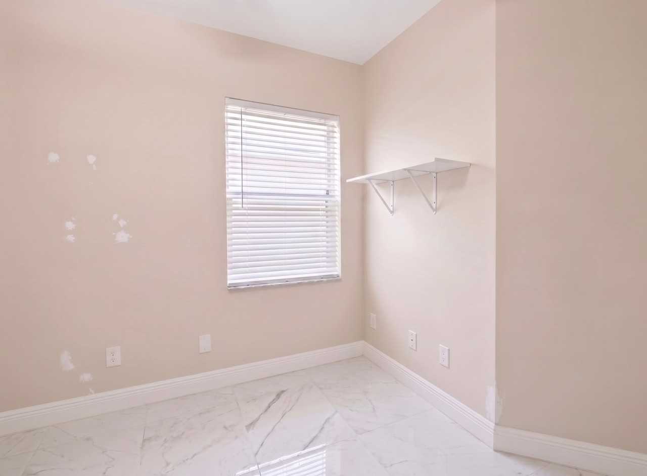 355B Springdale Dr - Photo 2 of 11