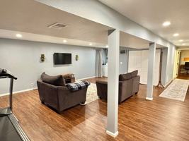 featured image of 2512 Hollingbourne Dr