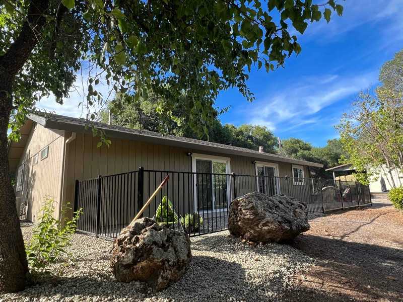 2640 Otter Ct - Photo 2 of 8