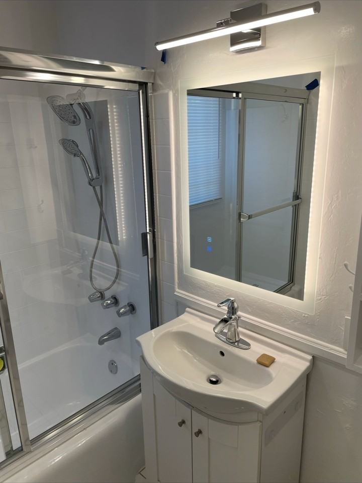 135 S Orlando Ave - Photo 6 of 9
