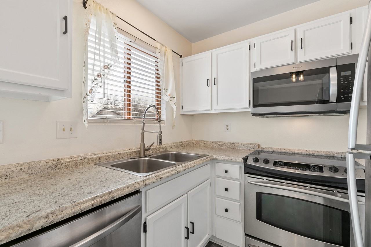 4285 Dye St #1 - Photo 7 of 35