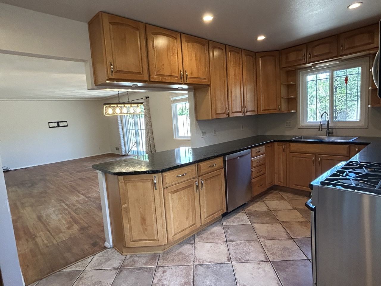 2712 Palomas Dr Ne #1 - Photo 3 of 19