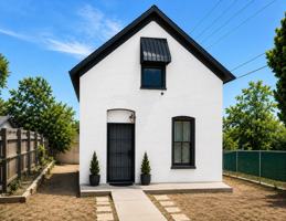 featured image of 216 N Bradford Ave