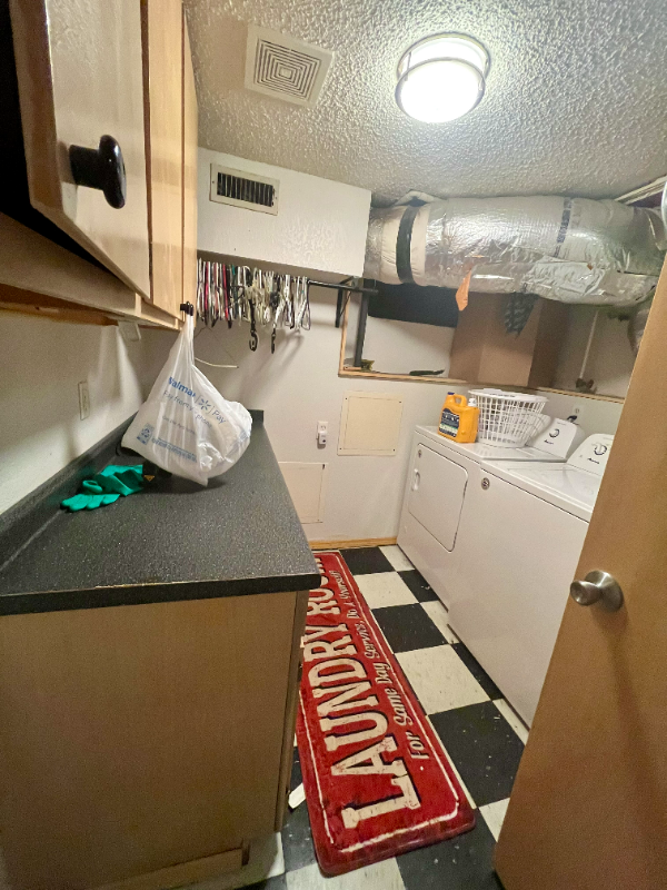 5546 S Newport Ave - Photo 2 of 13