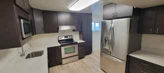 137 E Pear St - Photo 1 of 1