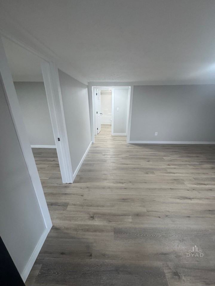 201 Adams St #1 - Photo 3 of 7