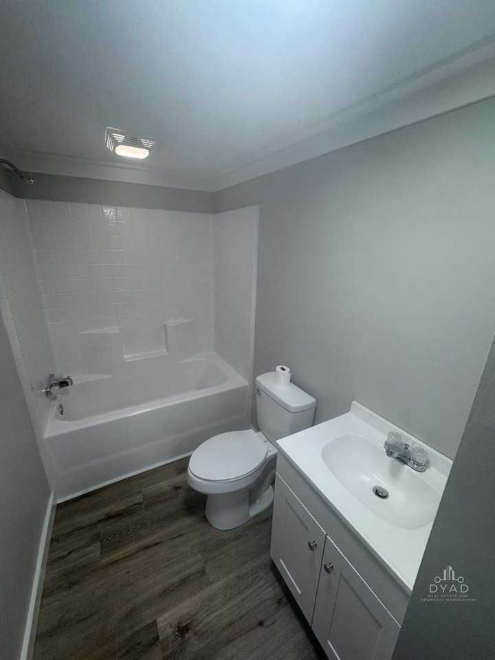 201 Adams St #1 - Photo 6 of 7