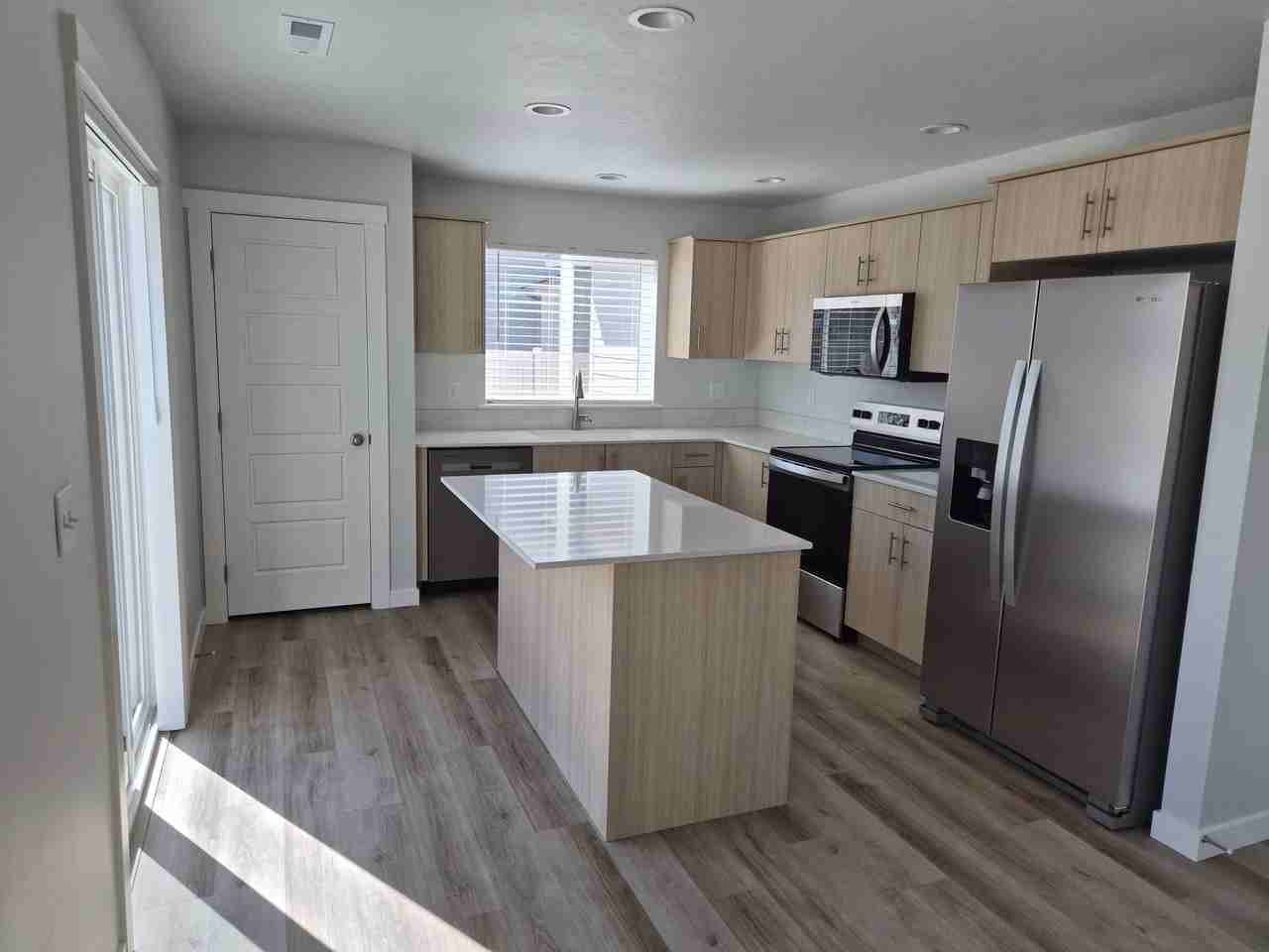 8271 E Presley Ct - Photo 2 of 6