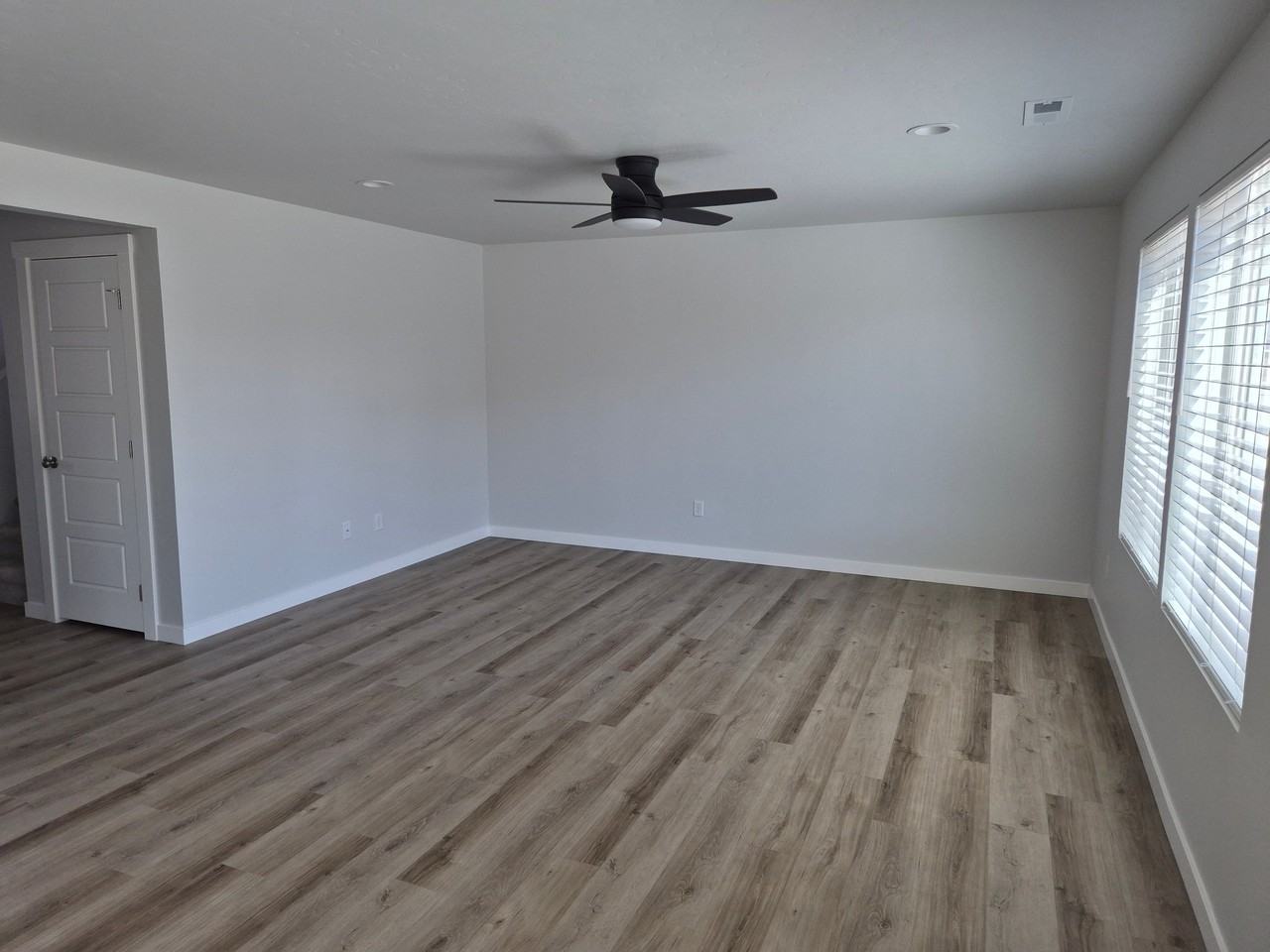 8271 E Presley Ct - Photo 3 of 6