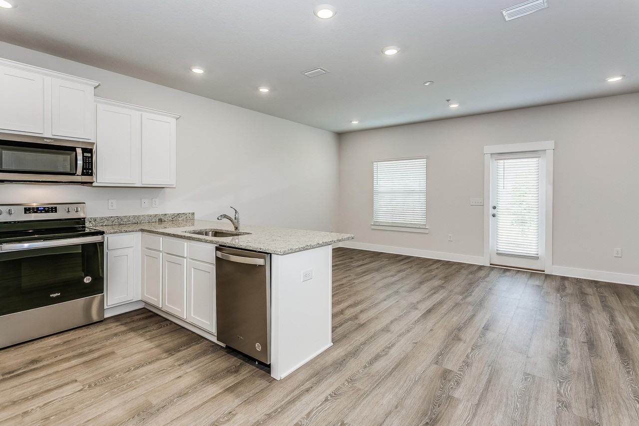 1554 Iroquois Ct #NA - Photo 4 of 25