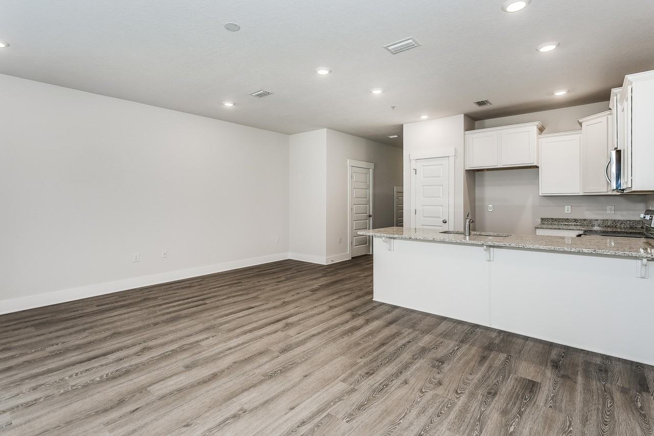 1554 Iroquois Ct #NA - Photo 6 of 25