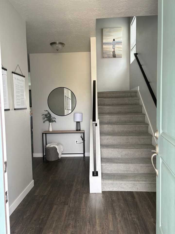 1315 Nw - Photo 2 of 26