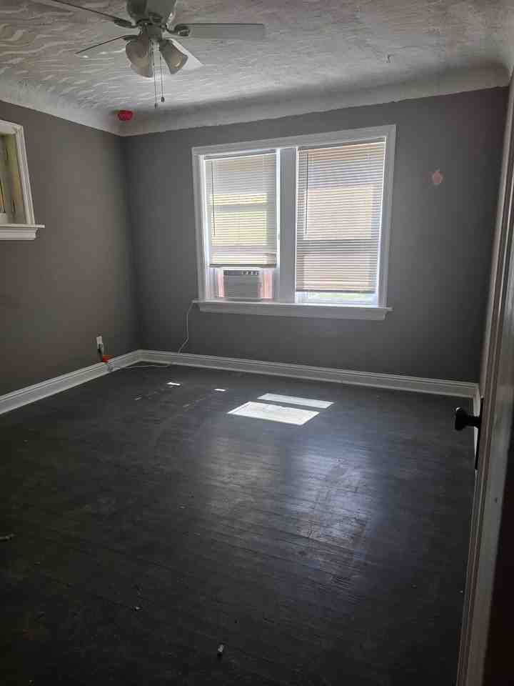 6004 N Pointe Blvd - Photo 4 of 9