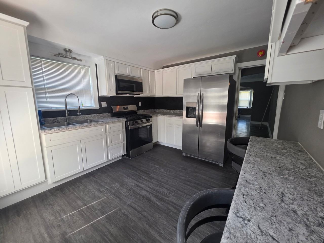 6004 N Pointe Blvd - Photo 7 of 9