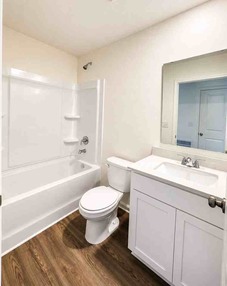 552 Brookside Dr - Photo 5 of 8