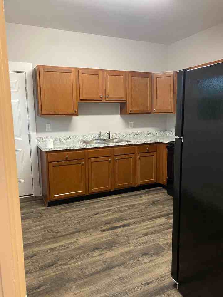222 Cecil Ave #222