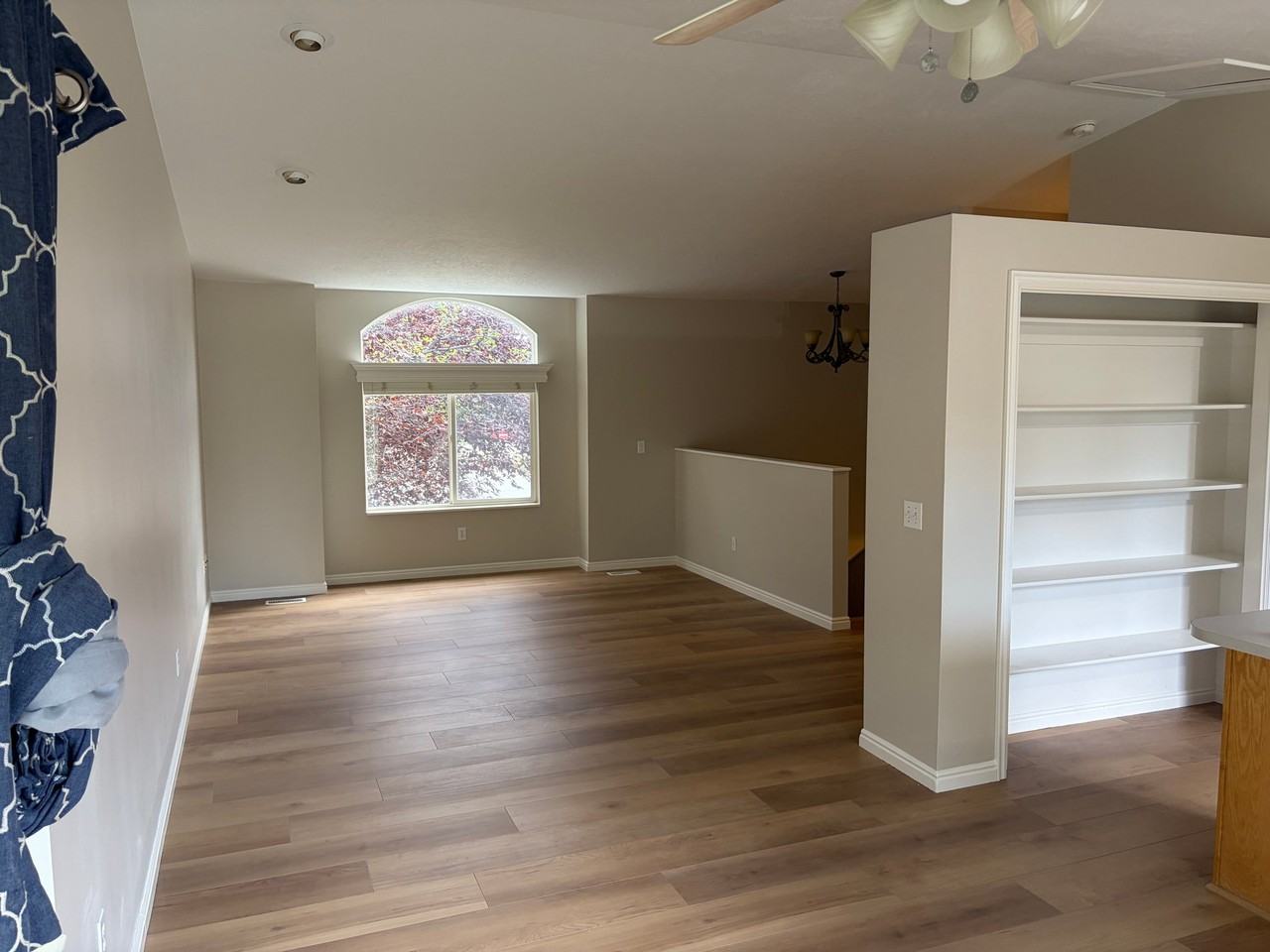 482 Se - Photo 2 of 20