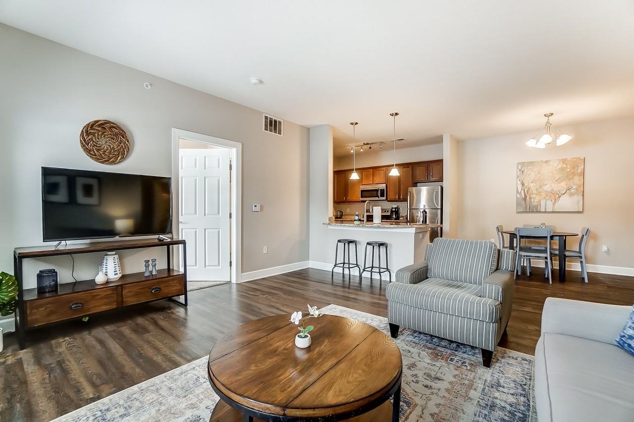 587 Brockhampton Ln #103 - Photo 5 of 18