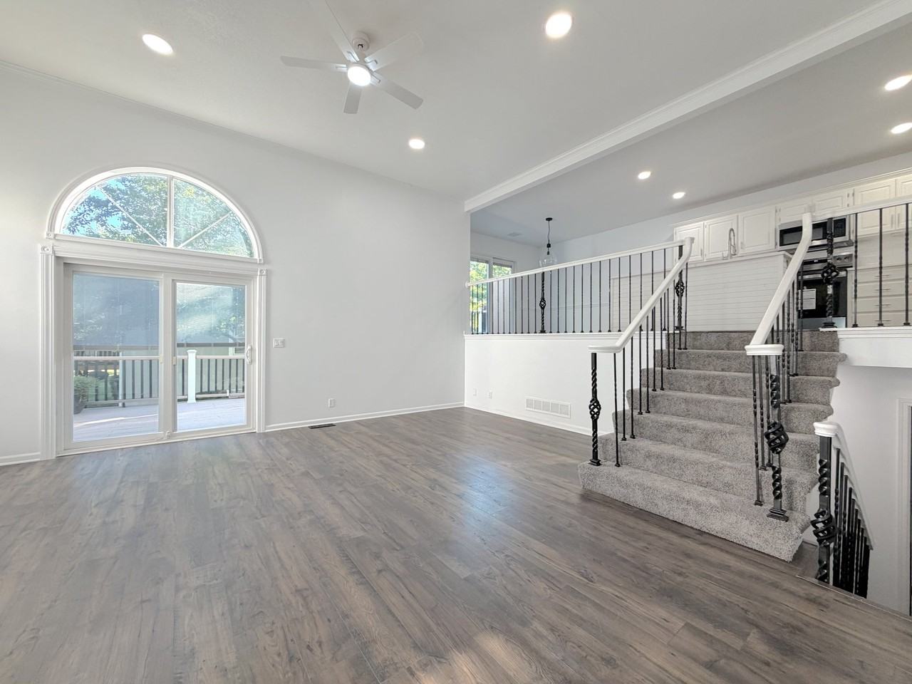 15613 W 90th St - Photo 2 of 18